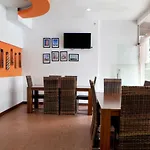 Reddoorz Syariah Near Btc Fashion Mall