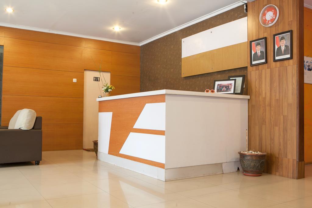 Wisma tamu Reddoorz Syariah Near Btc Fashion Mall 2*