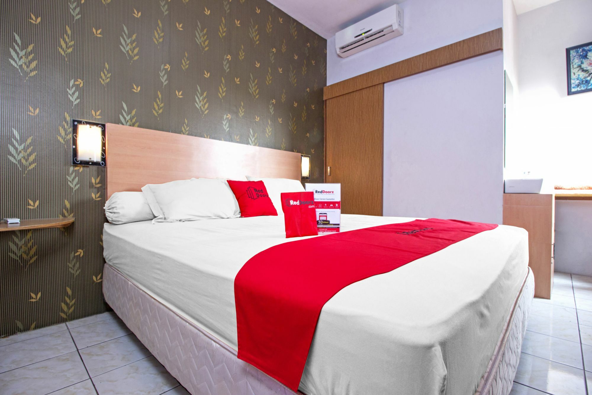 Reddoorz Syariah Near Btc Fashion Mall Wisma tamu 2*